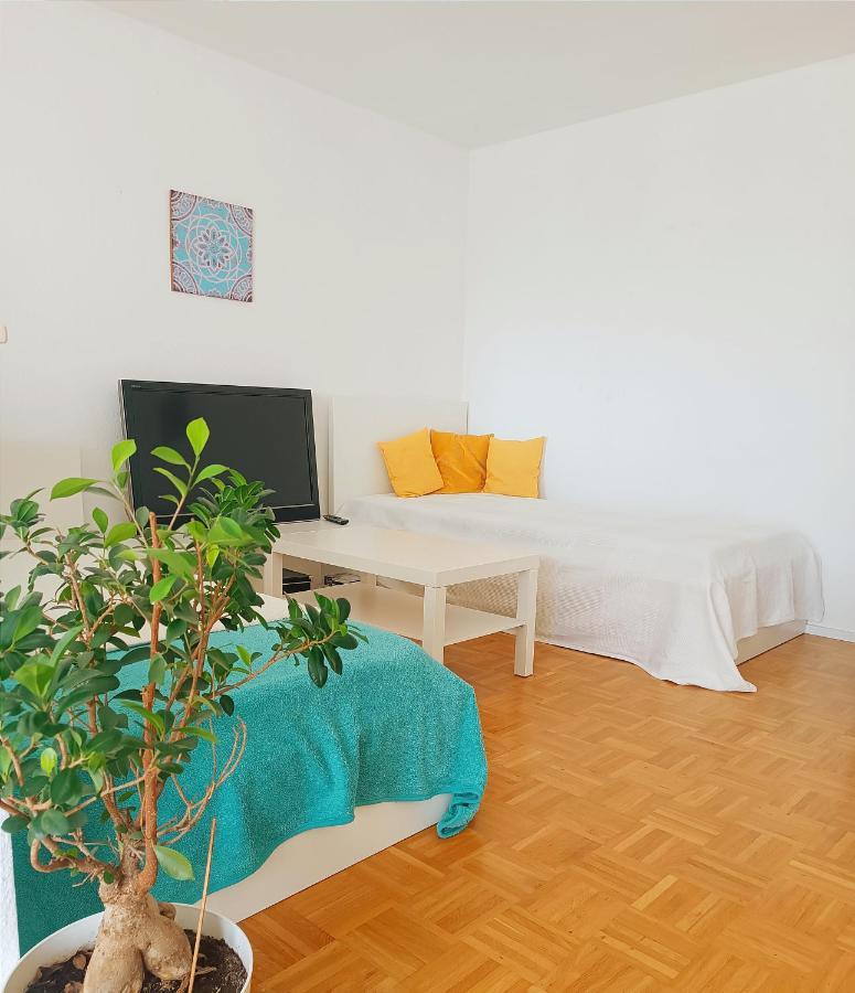 Sonniges 2-Zimmer-Gartenapartment Bietigheim-Bissingen Esterno foto